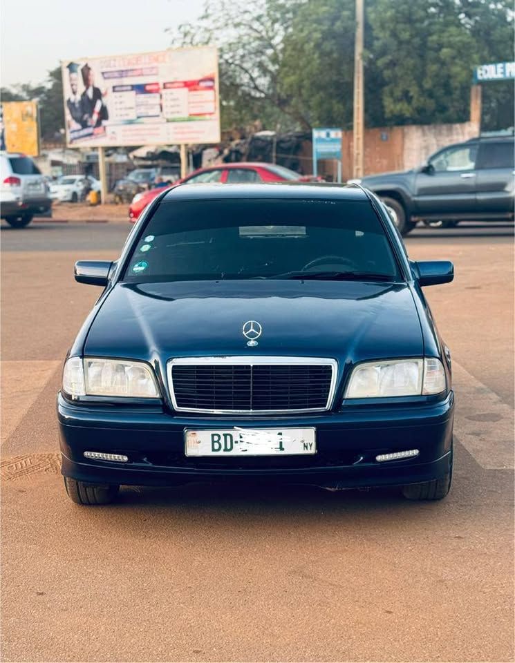Mercedes C. 180