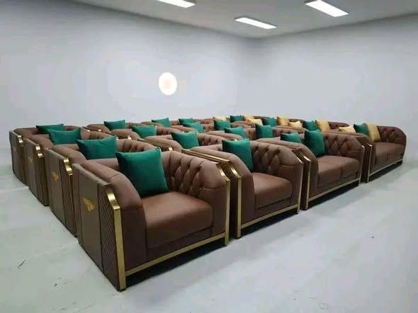 SALON DISPONIBLE