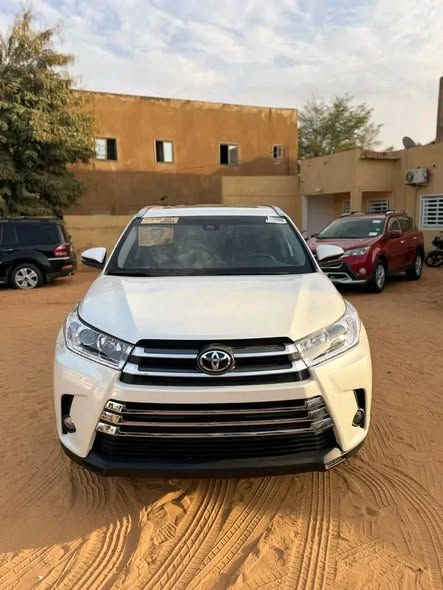 TOYOTA HIGHLANDER XLE 2018