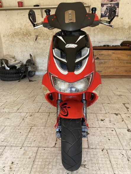 Piaggio X9 200