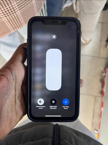 XR,64g Face ID off