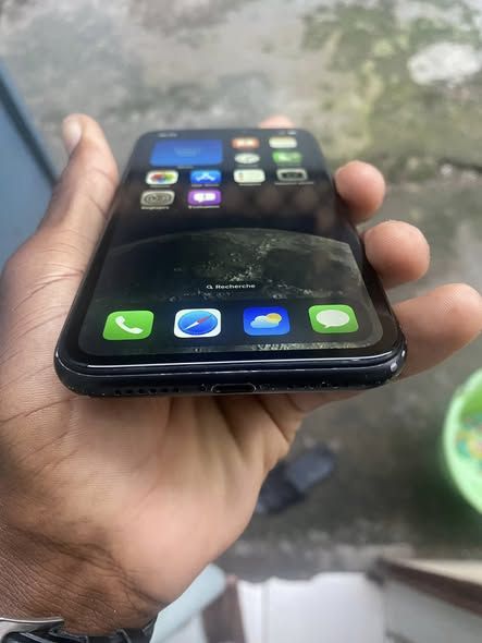 iPhone XR 64gb