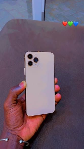 iPhone 🍏🍎 11 pro  64 giga