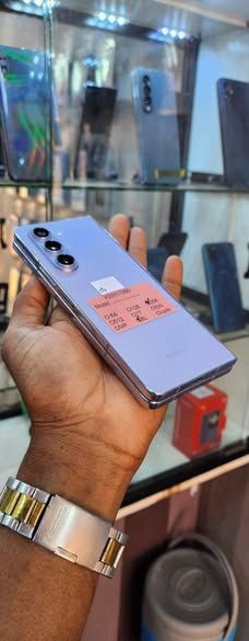 Samsung zfold 5 grand écran off