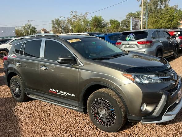 RAV4 XLE  AU-REVOIR  Année=2014