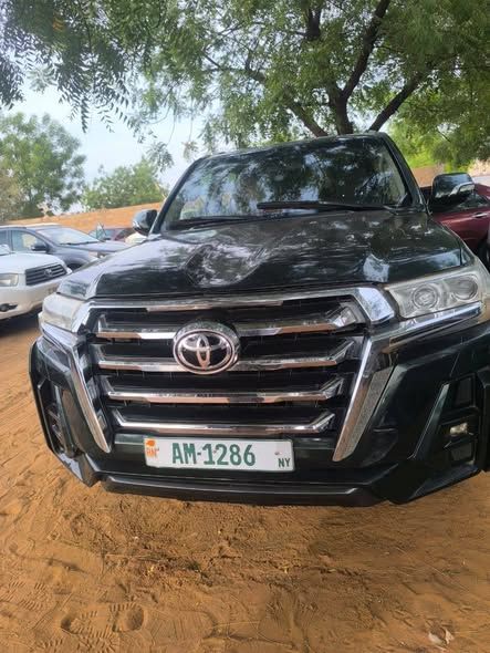 MARQUE TOYOTA  MODÈLE LIMGENE LAND CRUISEUR